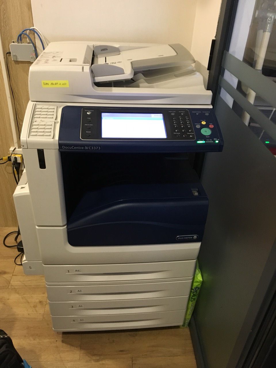 cho thuê máy photocopy màu