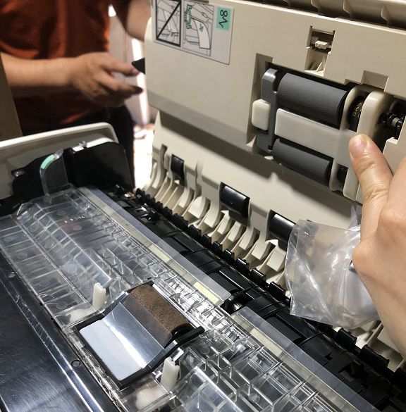 bộ bánh xe kéo giấy máy photo xerox v2060